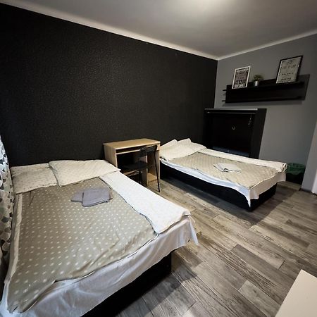 Kwadrat B&B Jalowego Rzeszow Ngoại thất bức ảnh